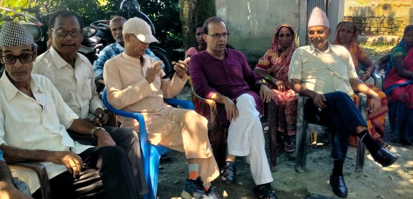 रतुवामाईमा डा. मिनेन्द्र रिजालसहित कांग्रेस नेताहरूको भेटघाट कार्यक्रम ।