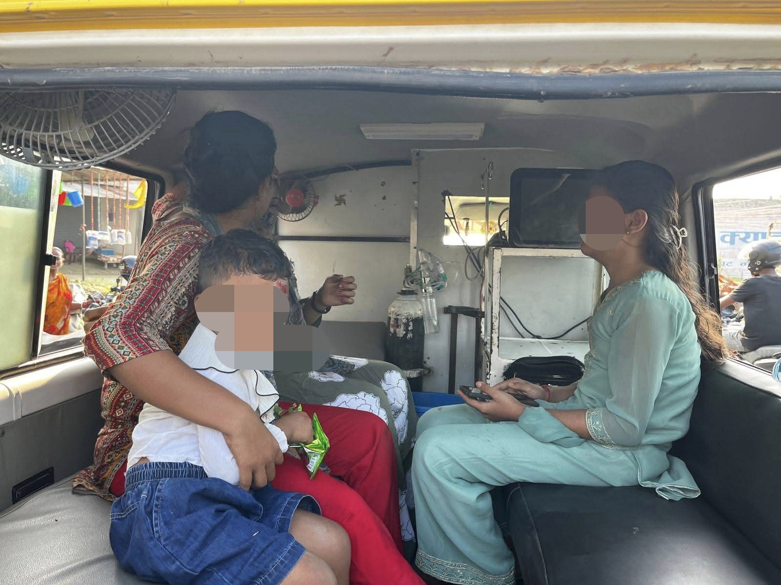 धनपालथान–४ मा पिकअप र स्कुटी ठोक्किँदा चारजना घाइते।