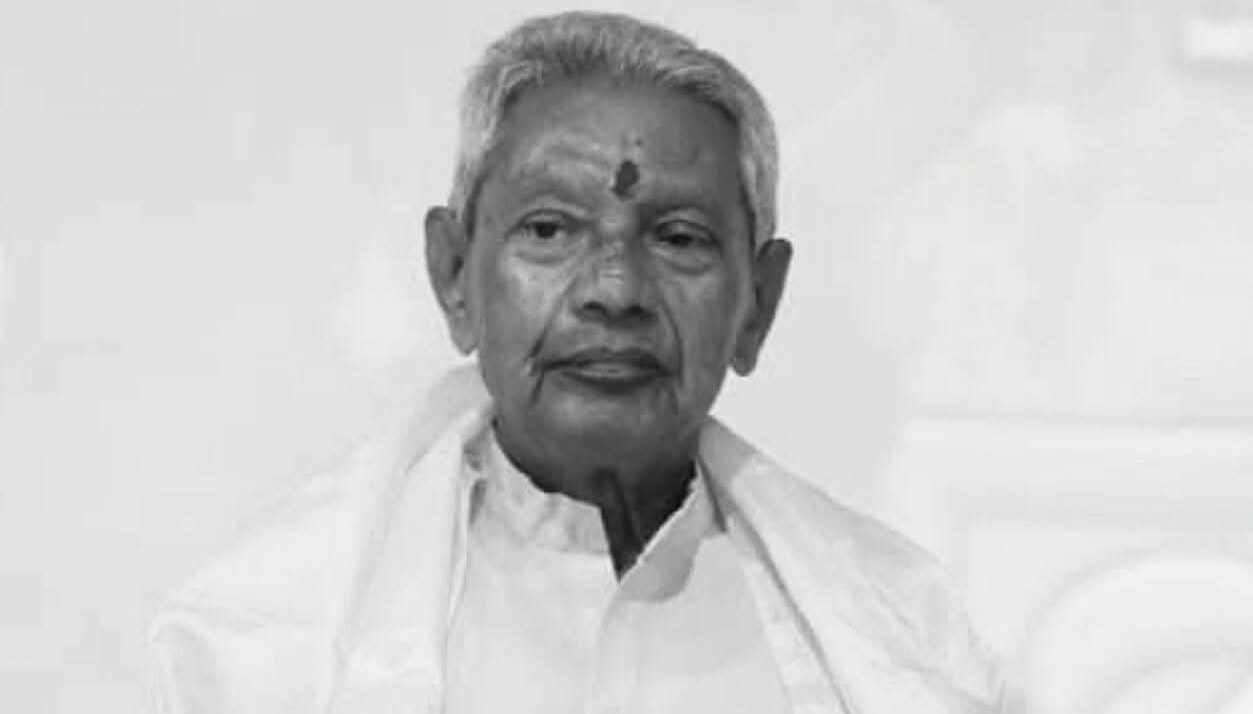 पूर्व उपप्रधानमन्त्री बद्रीप्रसाद मण्डलको ८८ वर्षको उमेरमा मंगलबार विराटनगरस्थित आफ्नै निवासमा निधन ।