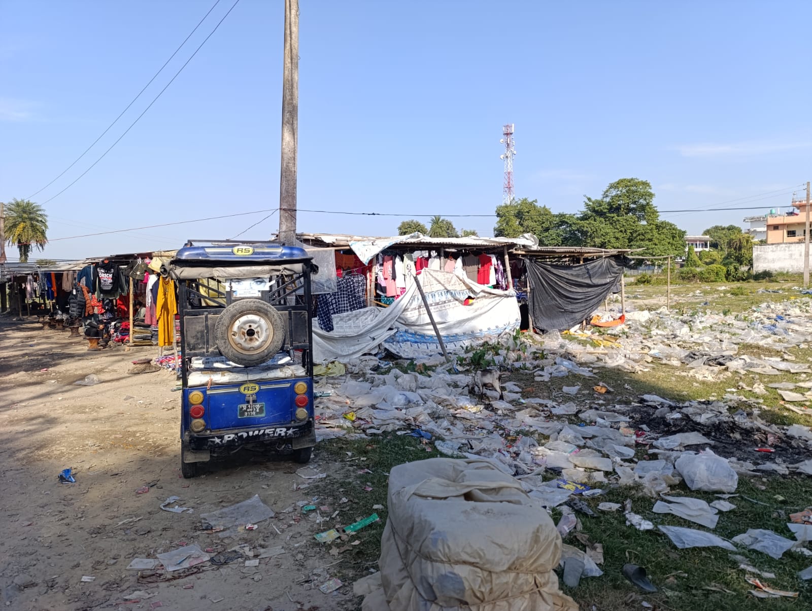 रंगेलीको पुरानो हटियामा कृषि बाहेकका व्यापारी संकटमा ।