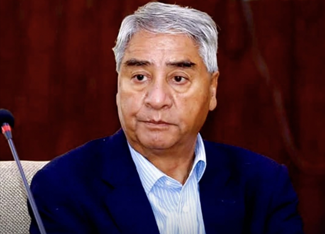 १५औँ महाधिवेशनमा पूर्णबहादुर खड्कालाई सहयोग गर्ने देउवाको स्पष्ट सन्देश ।