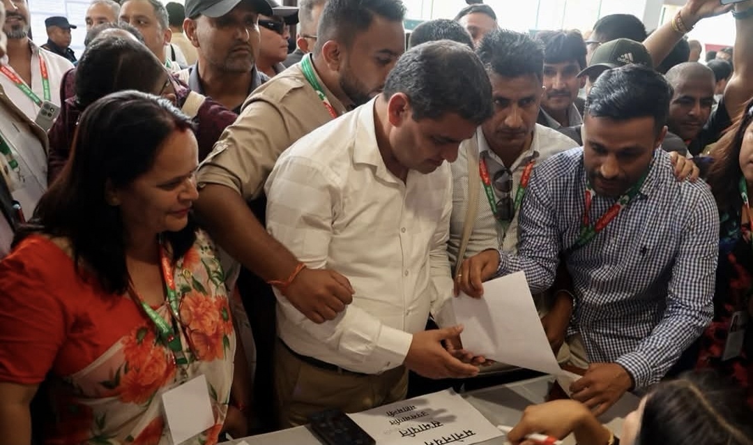 महामन्त्रीमा प्रदीप पौडेलद्वारा उम्मेदवारी दर्ता ।